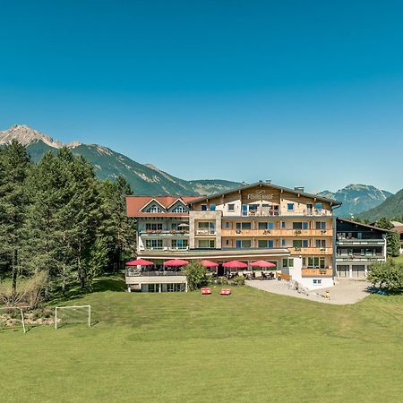 Hotel Fohrenhof Stanzach Buitenkant foto