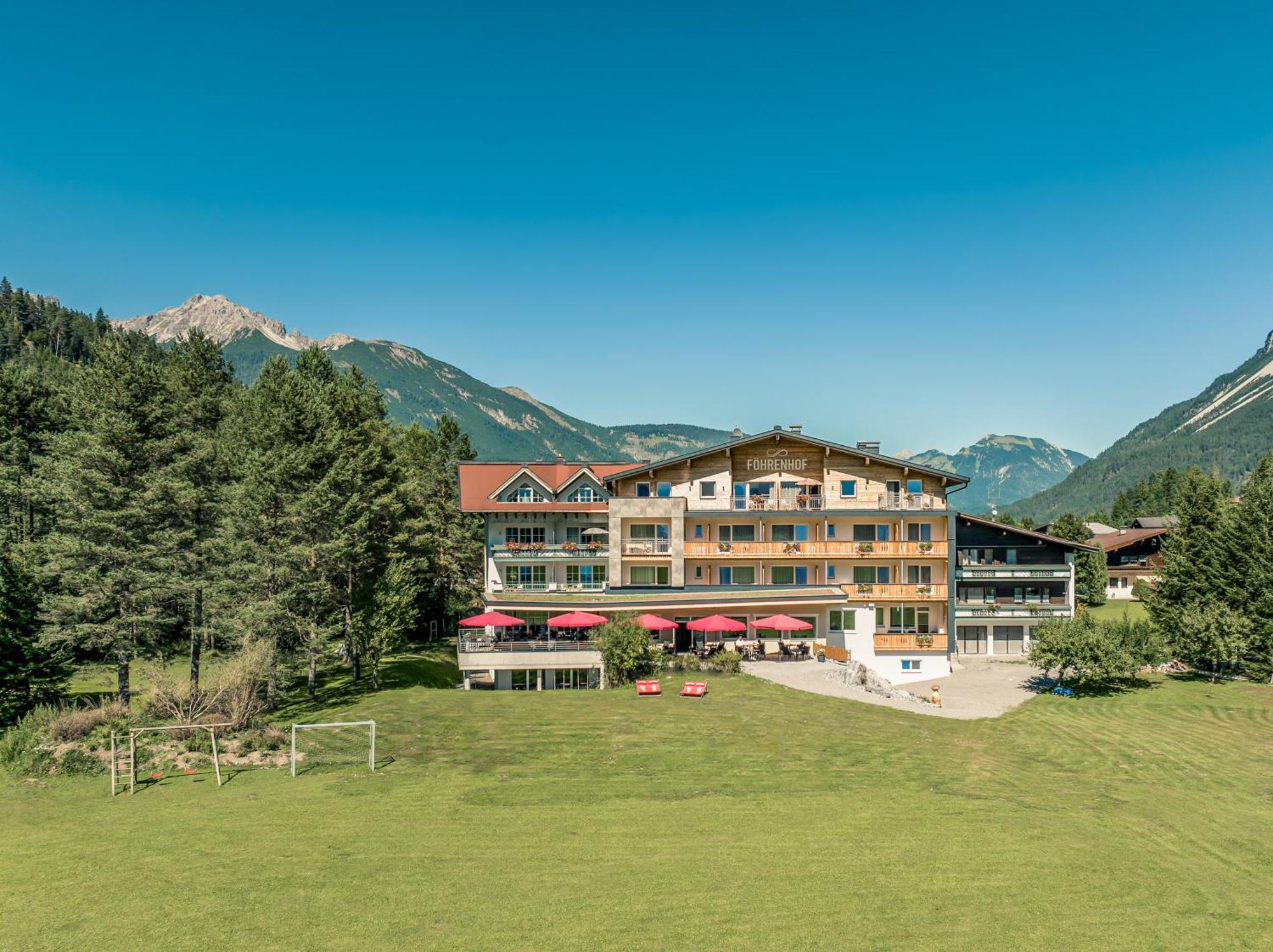 Hotel Fohrenhof Stanzach Buitenkant foto